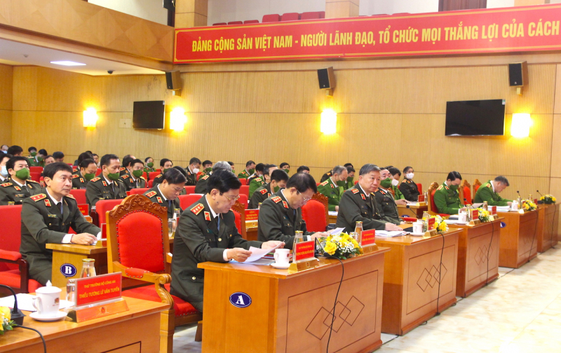 PSFs to maintain security and safety for people to enjoy Tet: Minister To Lam -0