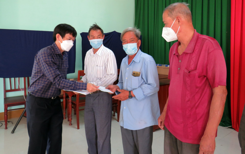 Chương trình “Tết vì người nghèo” đến với người dân tỉnh Quảng Ngãi -0