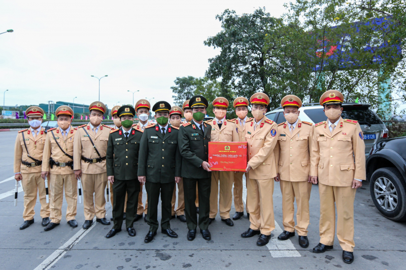 02cc586ea82864763d3914.jpg -0