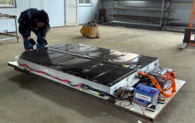 Giật mình Pin dự phòng phiên bản Handmade dung lượng 27 triệu mAh -0