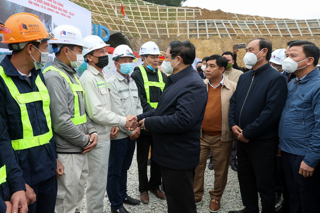 Phải đột phá tư duy, đẩy mạnh phân cấp để đất nước có 5.000 km cao tốc -0