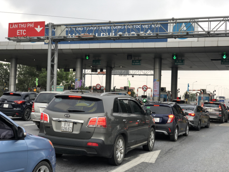  Ngày cuối nghỉ Tết: Phải nhanh chóng xả trạm thu phí khu ùn tắc kéo dài -0