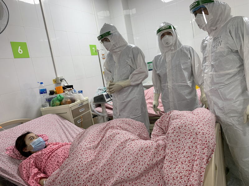 Tết ở tuyến đầu điều trị thai phụ F0 -0