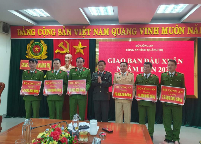 Bộ trưởng Bộ Công an khen thưởng nhiều đơn vị Công an Quảng Trị -0