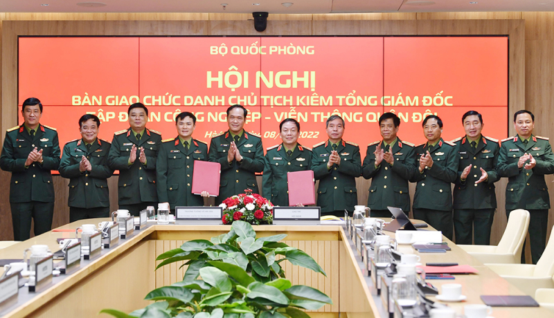 Đại tá Tào Đức Thắng chính thức nhận bàn giao chức danh Chủ tịch Viettel -0