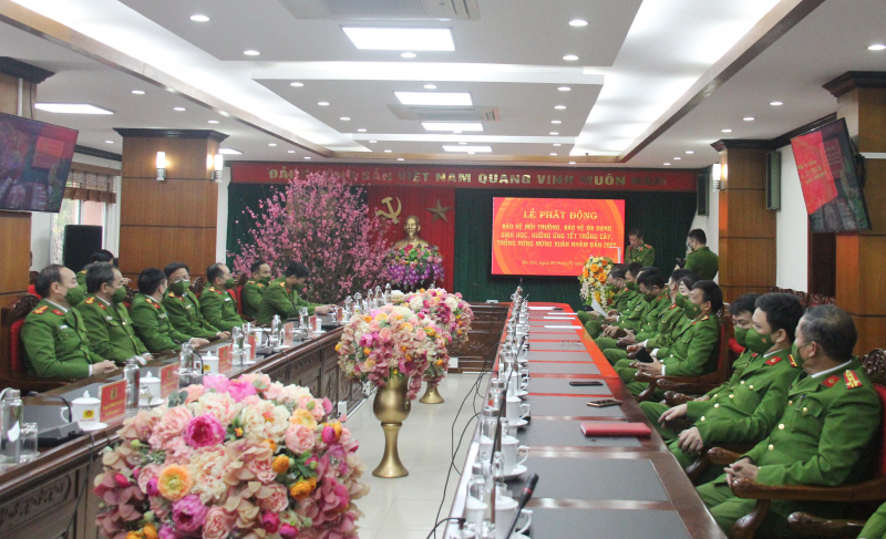 Lực lượng Cảnh sát Trại giam phấn đấu trồng 300 nghìn cây xanh trong năm 2022 -1