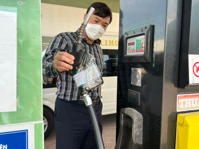 Kiểm tra bất ngờ, phát hiện cây xăng “có hàng nhưng không bán” -0