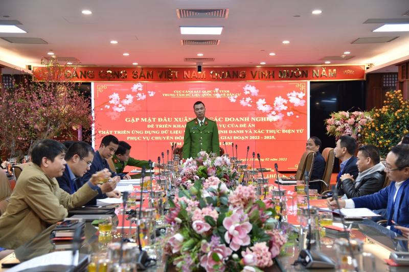 Các doanh nghiệp đồng hành, giúp đỡ Bộ Công an triển khai Đề án 06 -0