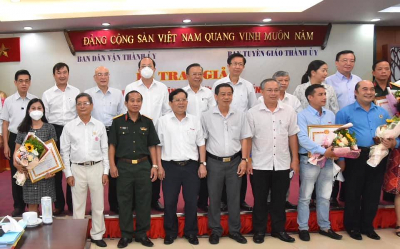 Trao giải cuộc thi “Tình người nơi tuyến đầu phòng, chống dịch COVID-19” -0