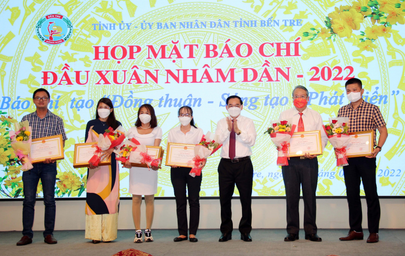 Báo chí góp phần cùng tỉnh Bến Tre thực hiện thắng lợi “mục tiêu kép” -0