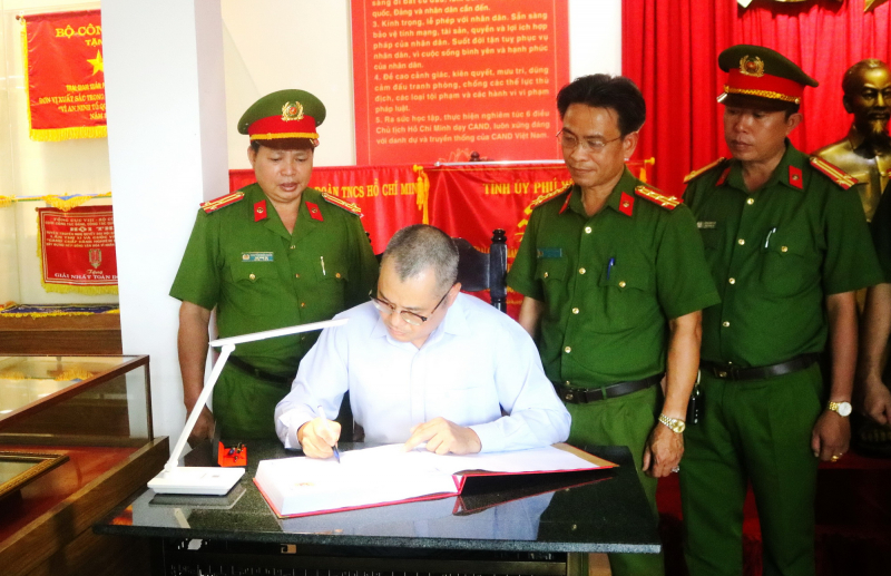 Trại giam Xuân Phước phát động “Tết trồng cây – Đời đời nhớ ơn Bác Hồ” -0