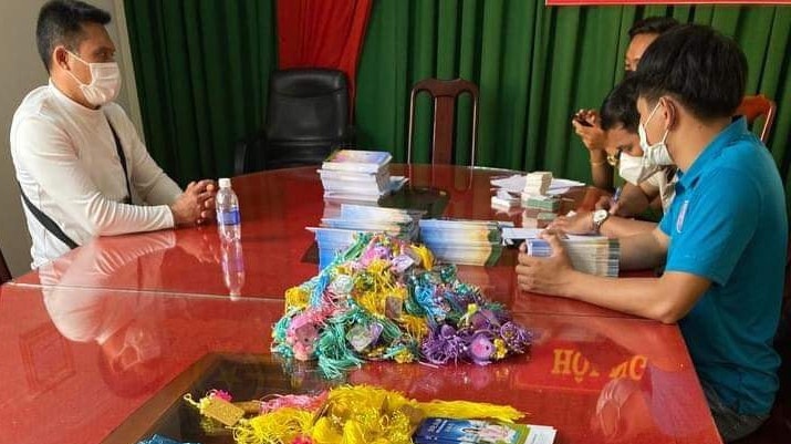 Xử phạt hành chính nhóm đối tượng tuyên truyền trái phép pháp luân công -0