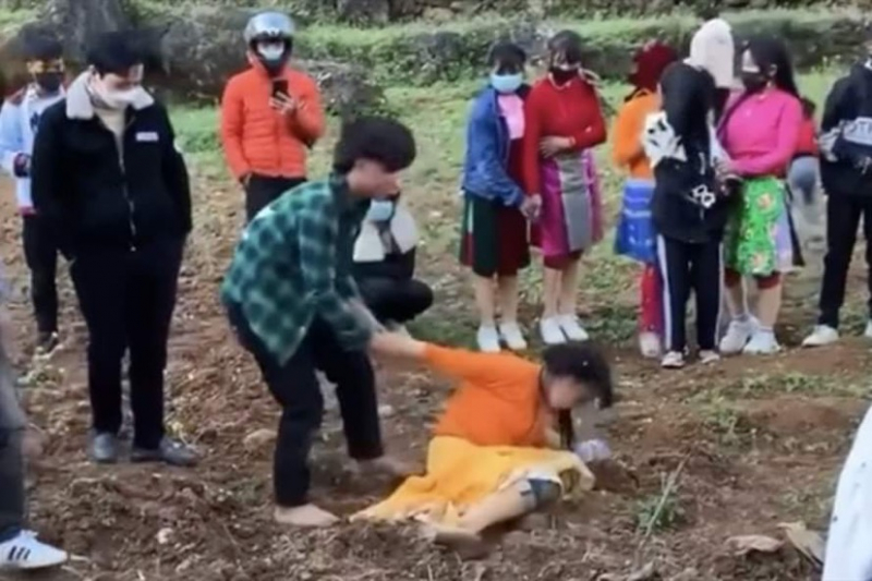 Kéo vợ hay cướp vợ? -0