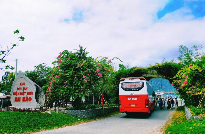 Khu du lịch sinh thái An Hảo sáng điện đón xuân -0