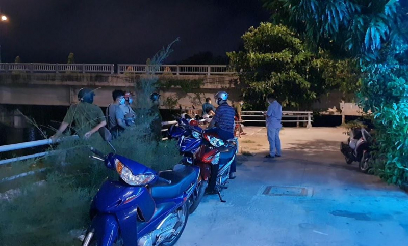 Phát hiện thi thể nam thanh niên nằm dưới gầm cầu Hùng Vương -2