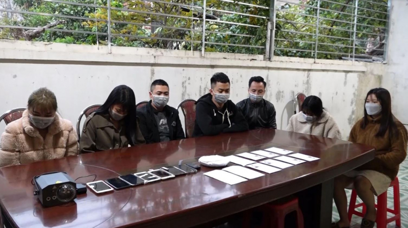 7 thanh niên nam nữ “hít hà” ma túy trong nhà nghỉ -0