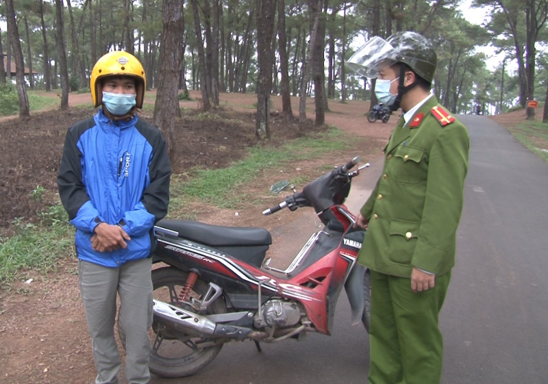 Làm rõ đối tượng có hành vi biến thái tại điểm du lịch ở Huế -0