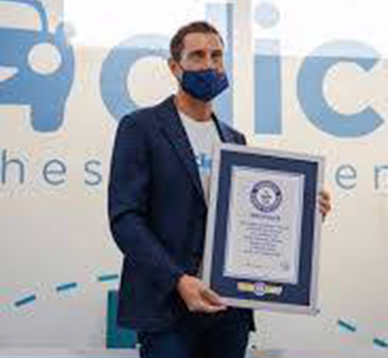 Tân kỷ lục gia cự phách -0