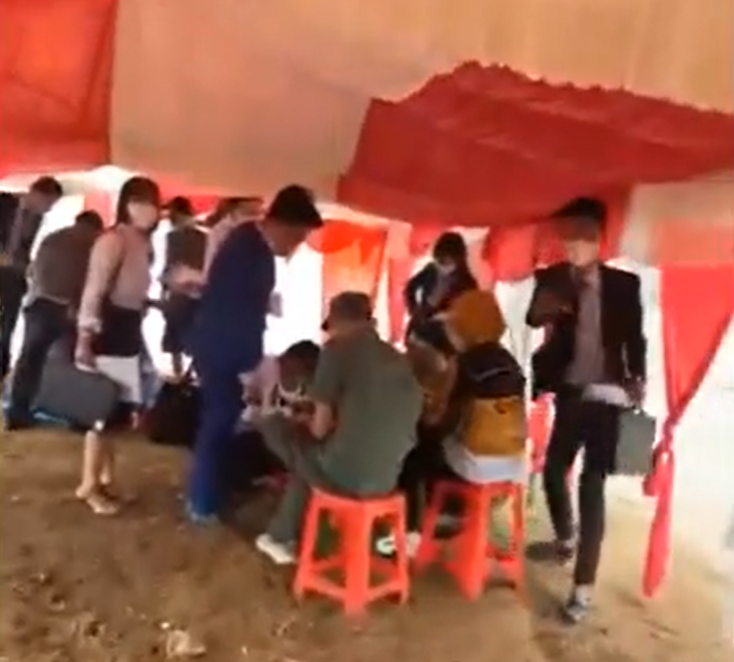 Vụ mua bán đất ở Bình Phước, tập trung đông người nhưng không xin phép UBND xã -0