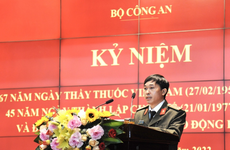 z3201996950483_2a7911692641a0684d9e42554327c93d.jpg -0