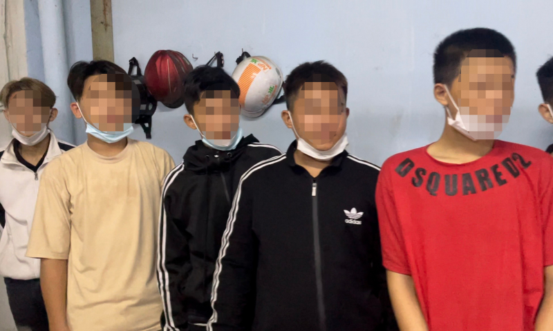 Ngăn chặn hơn chục đối tượng mang hung khí chuẩn bị hỗn chiến vì mâu thuẫn…chơi game -0