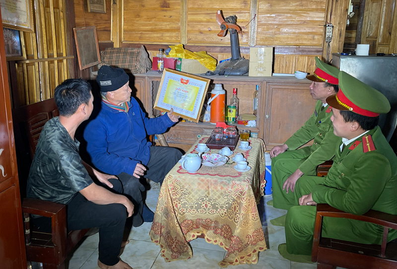 Già bản nơi đại ngàn Copia -0