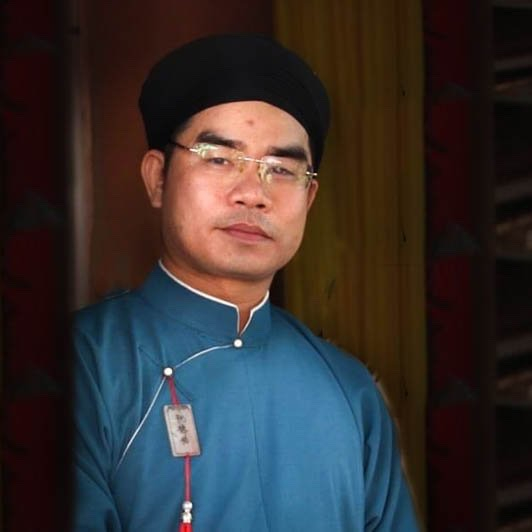 Hầu đồng - nét đẹp văn hóa bị biến tướng -0