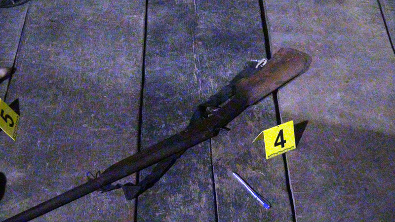 Bố chồng tự sát sau khi bắn chết con dâu -0