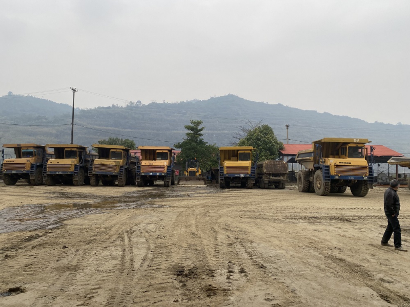 ảnh 2. lực lượng chức năng dừng và kiểm tra 6 phương tiện.jpg -0
