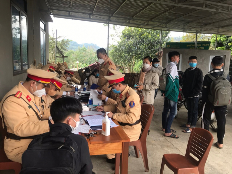 Xử lý, răn đe học sinh đi xe lạng lách, 