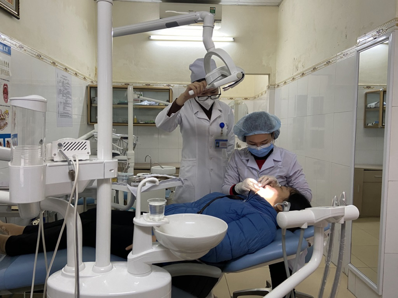 Những người thầy thuốc  mang sắc phục Công an -0