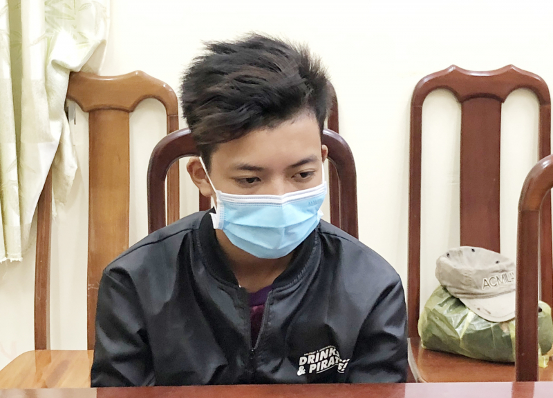 Thanh niên 17 tuổi giết người cướp tài sản -0