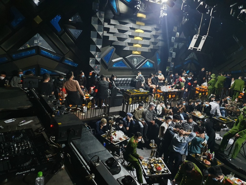 Khởi tố vụ án, khởi tố bị can, tạm giam 10 đối tượng trong vụ 180 đối tượng bay, lắc tại quán K-Clup  tại Hải Dương -1