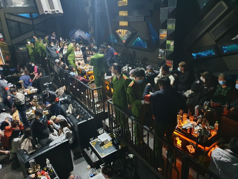 Khởi tố vụ án, khởi tố bị can, tạm giam 10 đối tượng trong vụ 180 đối tượng bay, lắc tại quán K-Clup  tại Hải Dương -0