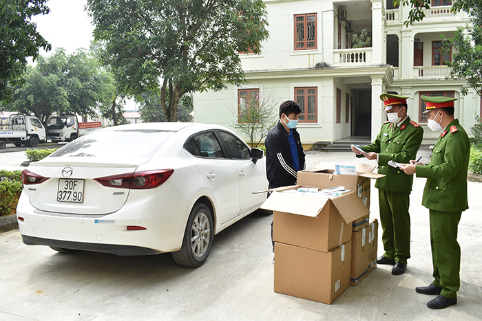 Phát hiện vụ vận chuyển 2000 que test nhanh COVID -19 không rõ nguồn gốc -0