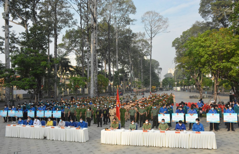Tuổi trẻ Công an TP Hồ Chí Minh xung kích tuyên truyền kéo giảm tội phạm -0