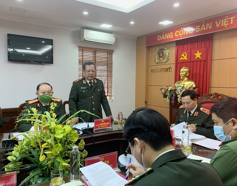 Thứ trưởng Lê Văn Tuyến làm việc về công tác viễn thông cơ yếu trong CAND -0