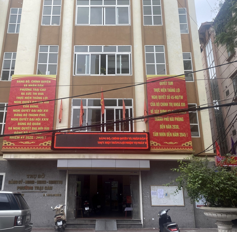 Thay thế Trưởng Trạm y tế để làm rõ việc nhận tiền người nhà bệnh nhân COVID-19 -0