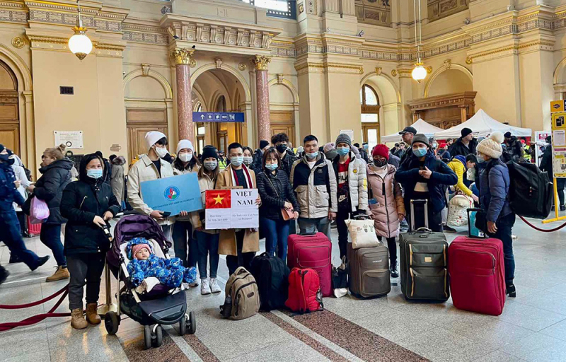Đã đón hơn 2500 người Việt được sơ tán khỏi vùng chiến sự tại Ukraine -0