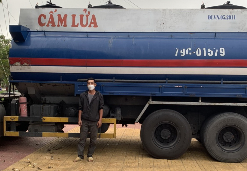 Bắt giữ xe bồn vận chuyển khoảng 11.000 lít xăng không hợp pháp -0