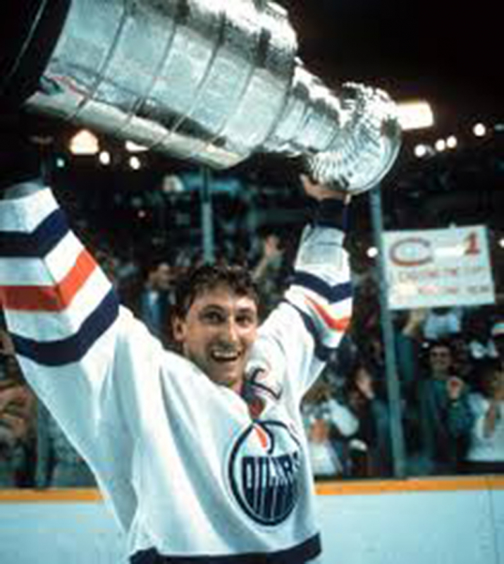 Vận động viên khúc côn cầu vĩ đại nhất mọi thời -0