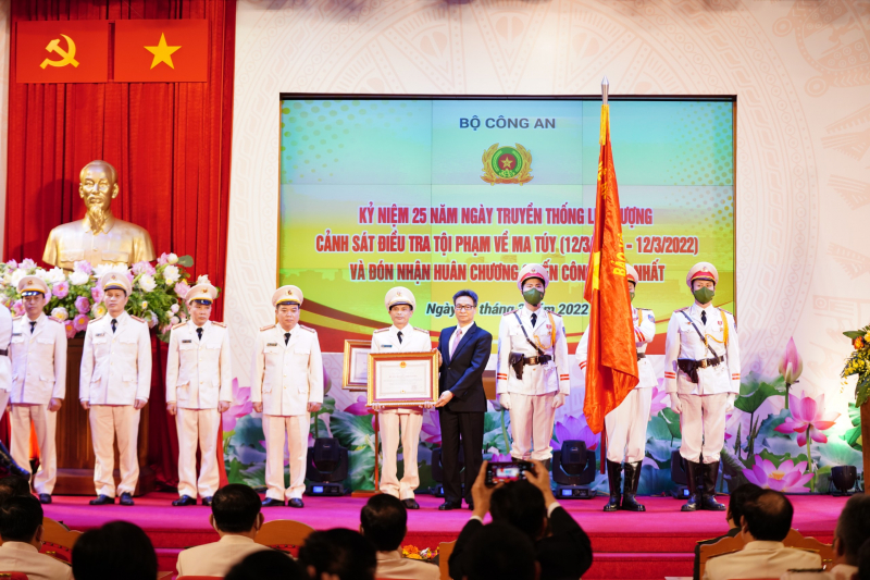 Đấu tranh không khoan nhượng với tội phạm ma tuý -0