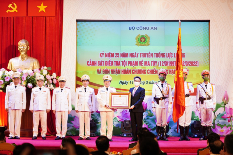 Đấu tranh không khoan nhượng với tội phạm ma tuý -0