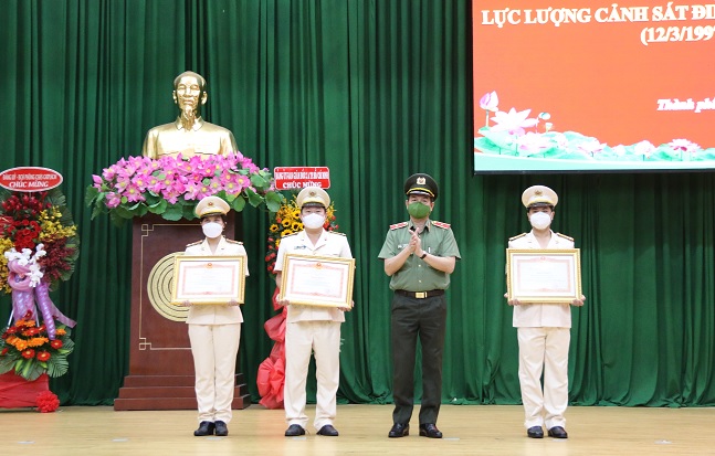 Lực lượng Cảnh sát ma túy Công an TP Hồ Chí Minh lập nhiều chiến công xuất sắc -0