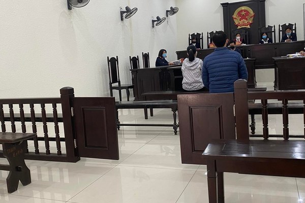 Vợ chồng “hờ” chiếm đoạt hơn 1,7 tỷ đồng từ lừa bán nhà phố cổ -0