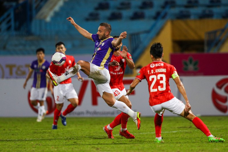 Sau 3 trận bị hoãn, Hà Nội FC có điểm đầu tiên tại V.league 2022 -0