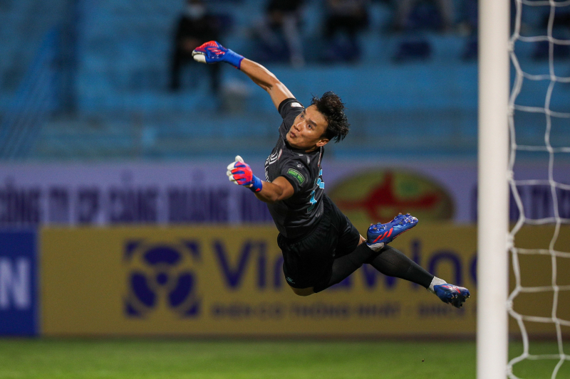 Sau 3 trận bị hoãn, Hà Nội FC có điểm đầu tiên tại V.league 2022 -0