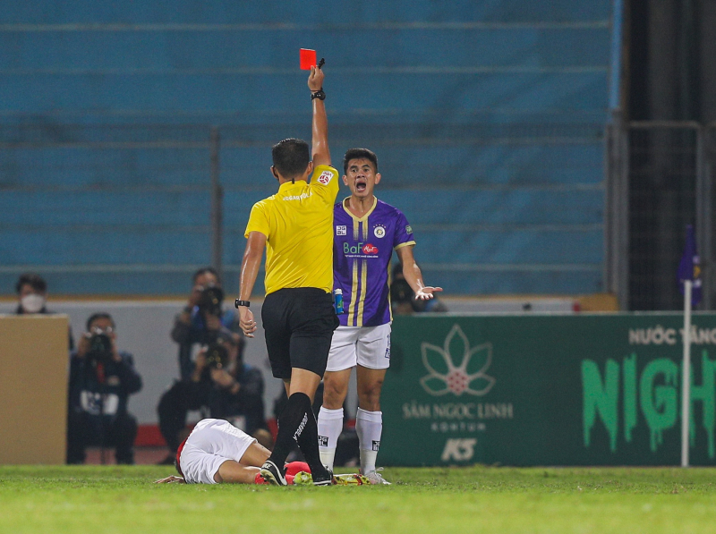 Sau 3 trận bị hoãn, Hà Nội FC có điểm đầu tiên tại V.league 2022 -0