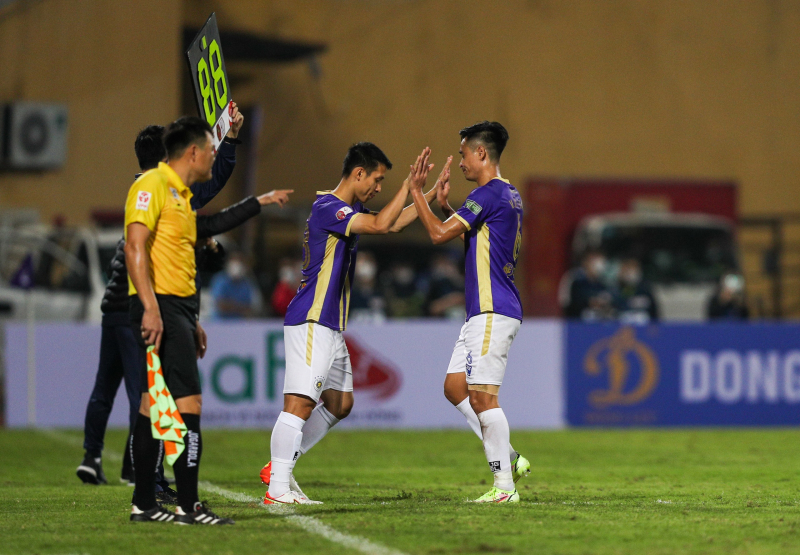 Sau 3 trận bị hoãn, Hà Nội FC có điểm đầu tiên tại V.league 2022 -0