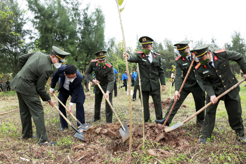 Thanh niên tình nguyện vì môi trường, chung tay giúp nhân dân đẩy lùi dịch bệnh -0